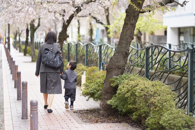 保育士のメイクでokなもの Ngなもの 保育のひきだし こどもの可能性を引き出すアイデア集